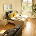 Double King Size Sunny In Castle Area Daire Prag