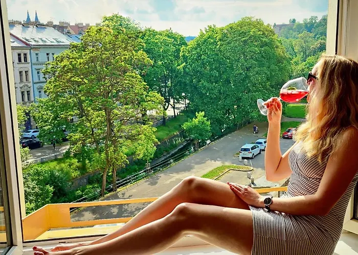 Double King Size Sunny In Castle Area Apartment Prag